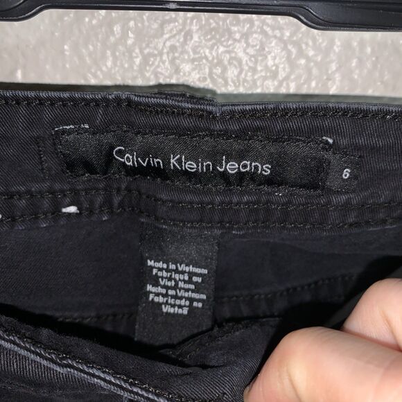 Calvin Klein Women’s Jeans Size 6 Black Mid Rise - Picture 2 of 6